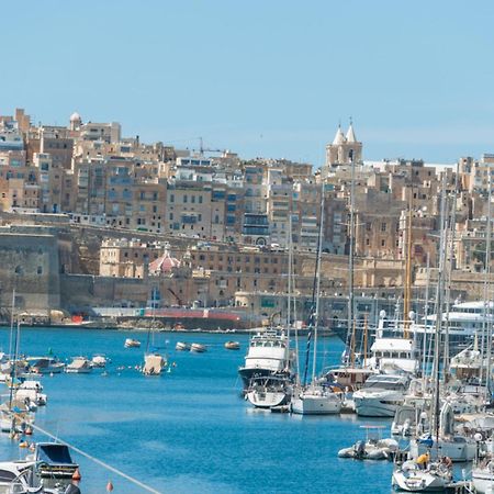 Authentic Gf Apartment With Terrace At The 3 Cities Marina Cospicua Exterior photo